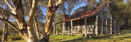 Wheelers Hut - Koscuiszko NP - NSW H (PBH4 00 12755)